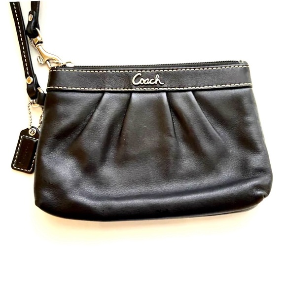 COACH Pleated Black Leather
Wristlet Wallet Clutch with Wrist Strap - Picture 2 of 7